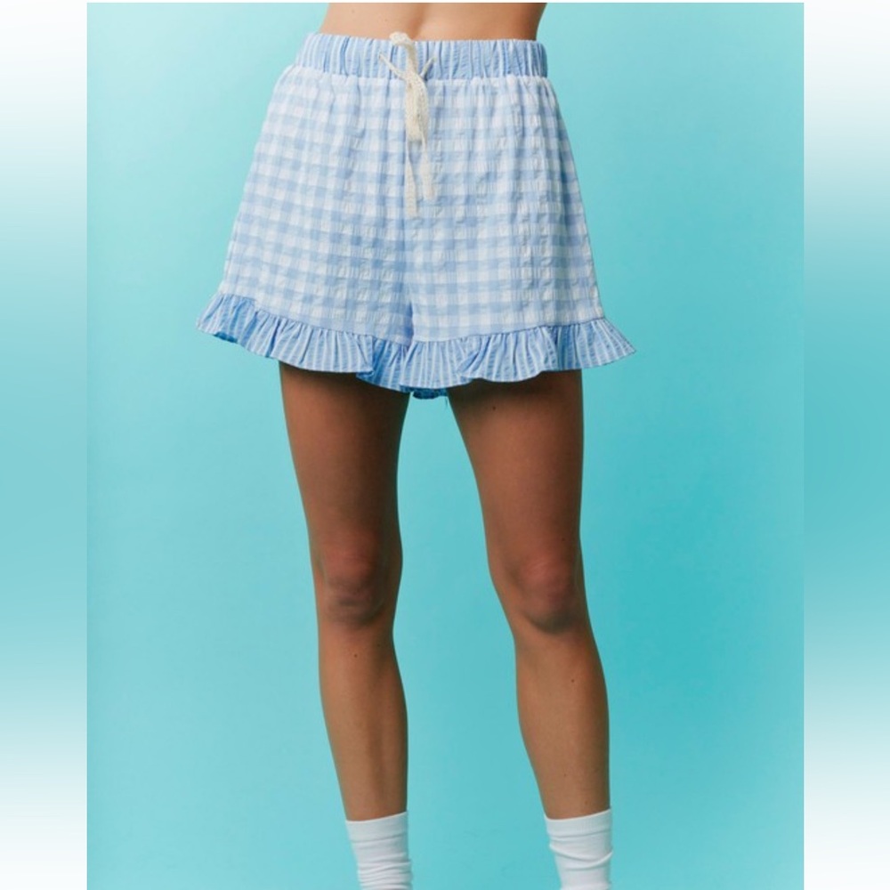 731. Seersucker checkered ruffle hem shorts blue